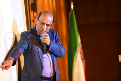 سخنرانی درباره پیشگیری از بیماریهای قلبی عروقی در خانه سلامت شهرداری تهران توسط دکتر اکبر نیک پژوه